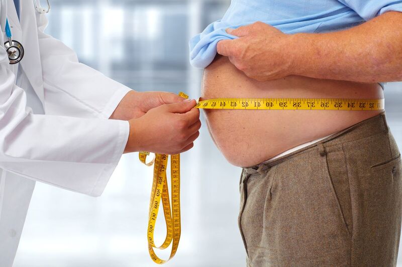 Ăn khi xem tivi, ngủ ít có thể gây thừa cân, béo phì